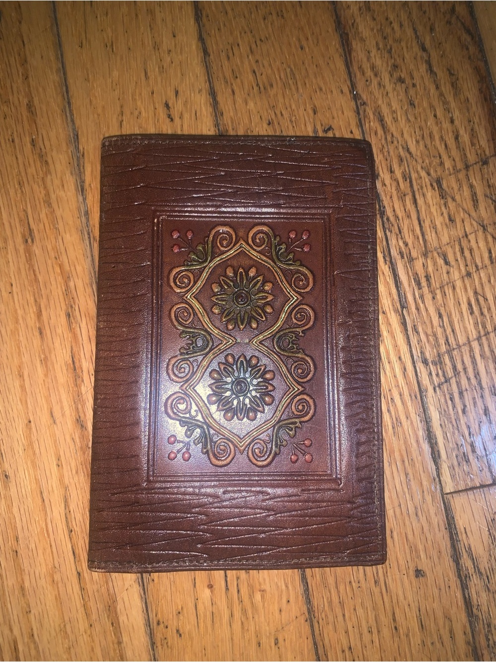 Leather passport holder - Picture 2 of 15